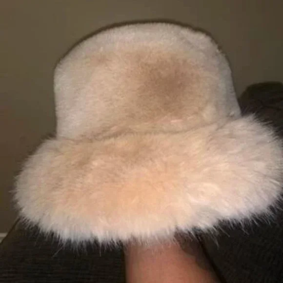 Faux Fur Bucket Winter Hat tan